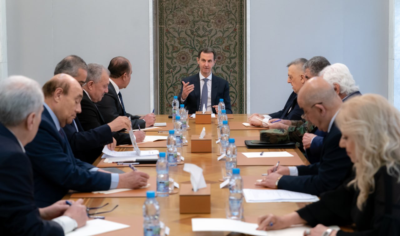 الرئيس الأسد يناقش مع أعضاء القيادة المركزية لحزب البعث جدول أعمال الاجتماع الموسع المقرر انعقاده قريباً